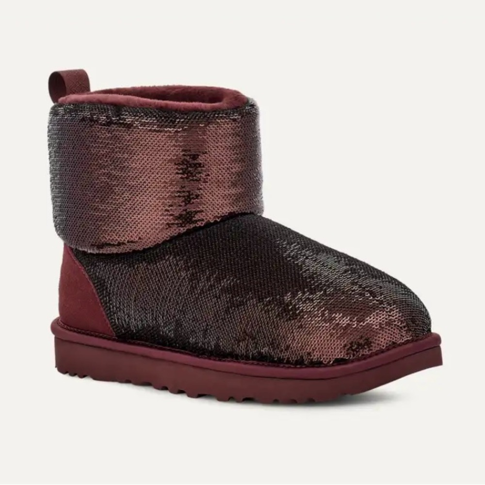 UGG Classic Mini Mirror Ball NWOT Size 6 Maroon/ Wild Grape